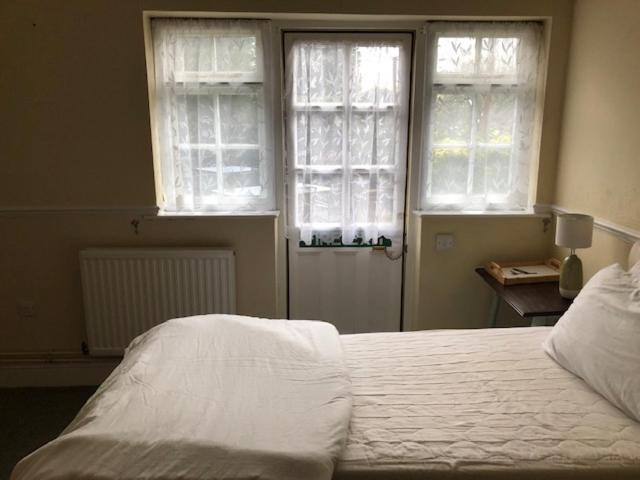 Baker Arms Hotell Hertford Exteriör bild