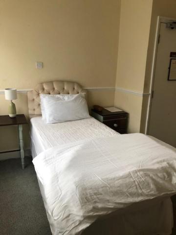 Baker Arms Hotell Hertford Exteriör bild