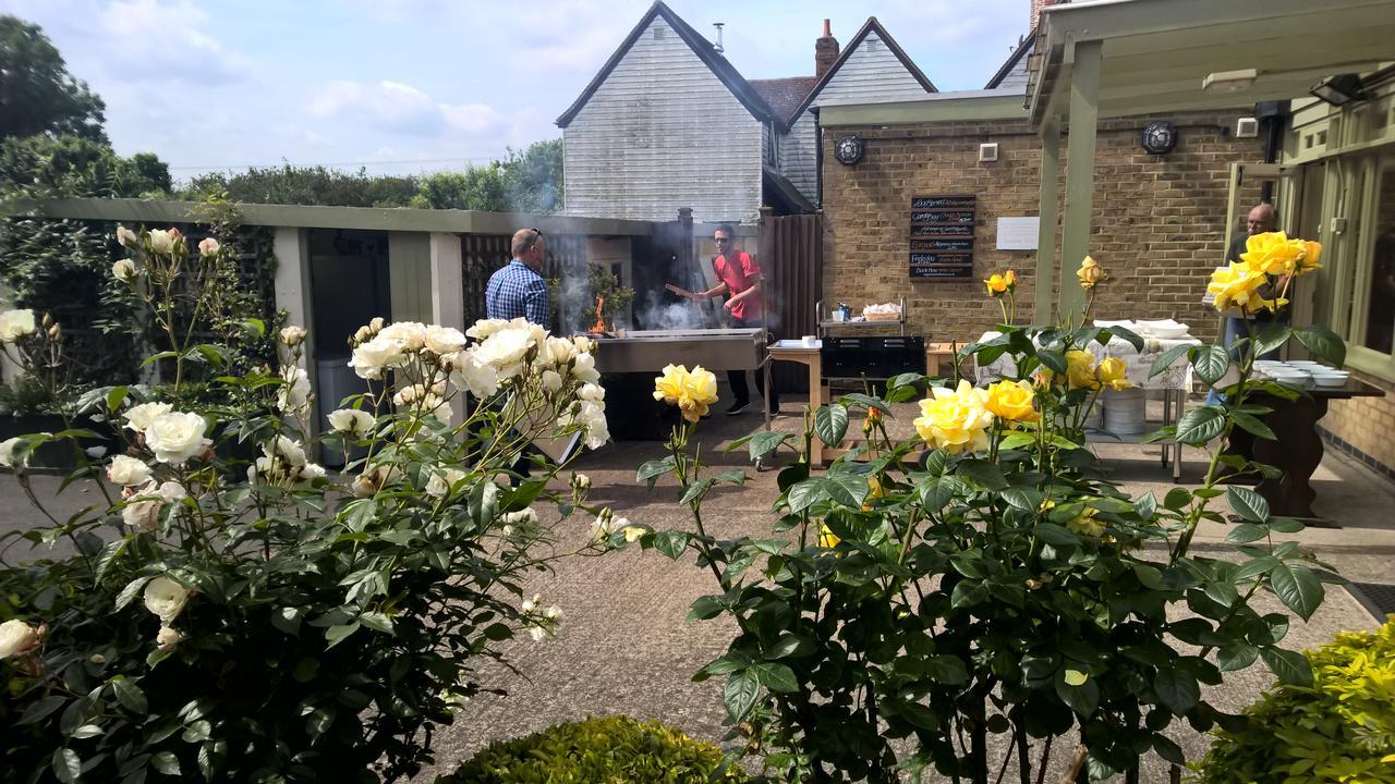 Baker Arms Hotell Hertford Exteriör bild