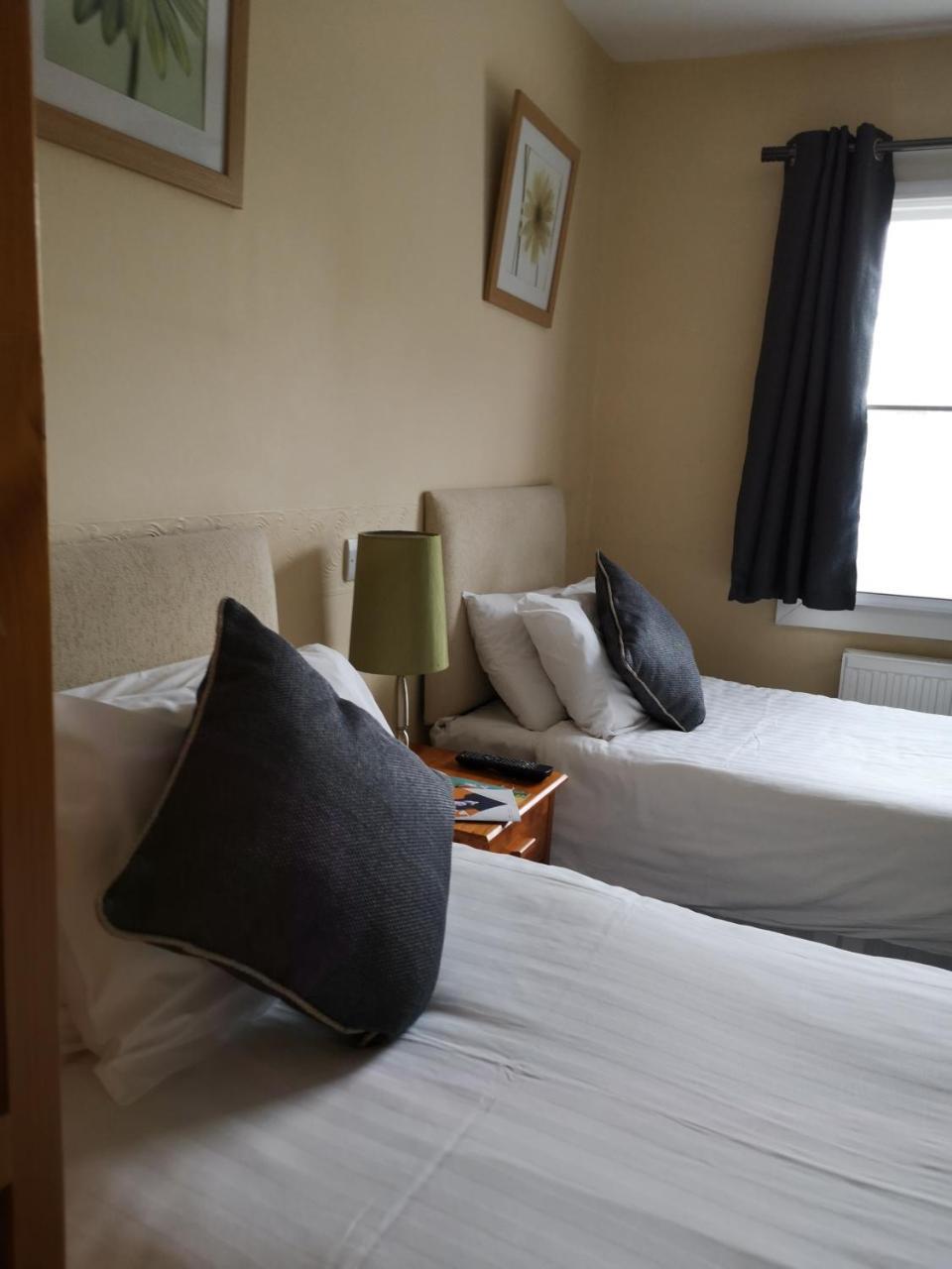Baker Arms Hotell Hertford Exteriör bild